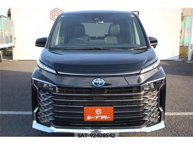 Toyota VOXY HYBRID 2025-06 7331142-7