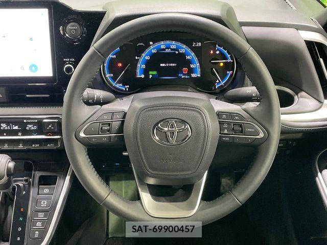 Toyota VOXY HYBRID 2024-12 7331128-12
