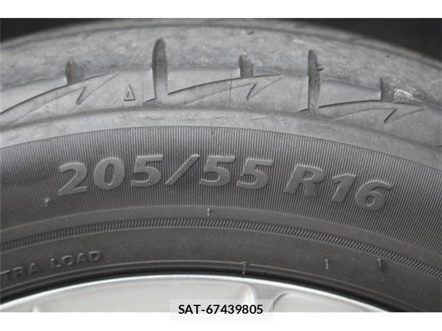 Toyota VOXY HYBRID 2018-10 7331153-11