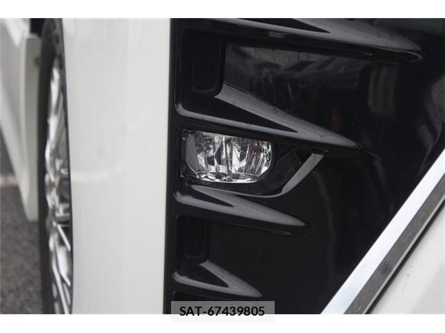 Toyota VOXY HYBRID 2018-10 7331153-13