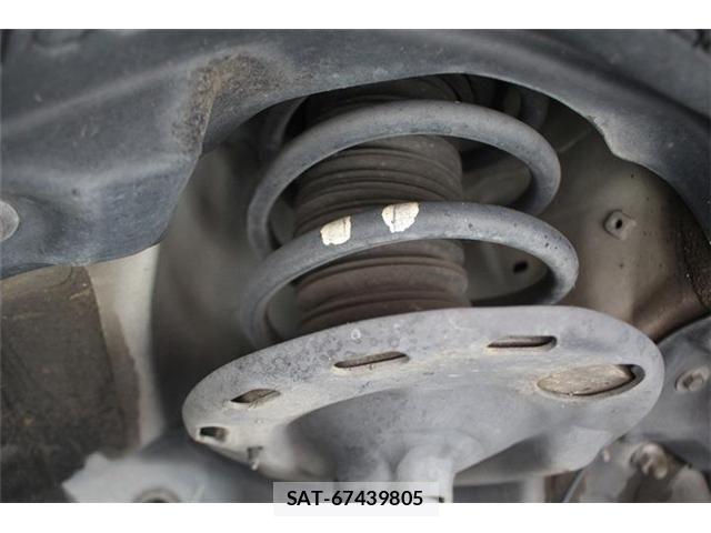 Toyota VOXY HYBRID 2018-10 7331153-16