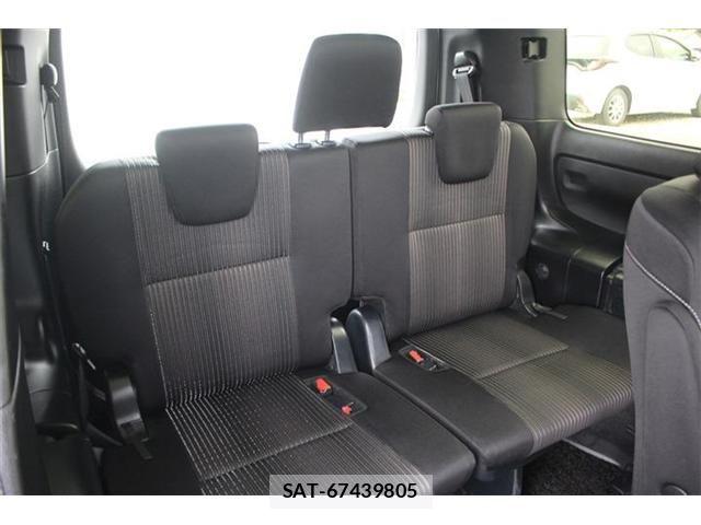 Toyota VOXY HYBRID 2018-10 7331153-21