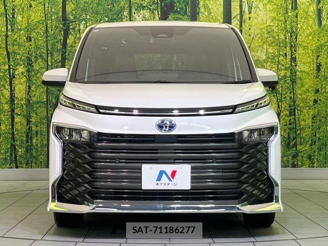 Toyota VOXY HYBRID 2022-12 7360449-14