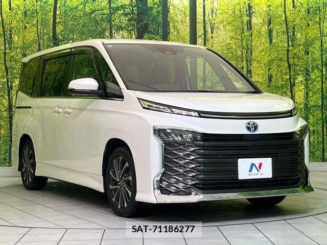 Toyota VOXY HYBRID 2022-12 7360449-16