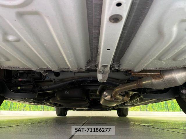 Toyota VOXY HYBRID 2022-12 7360449-19