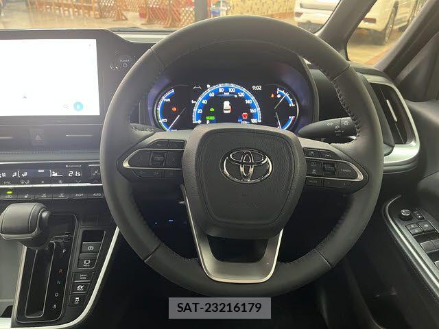 Toyota VOXY HYBRID 2025-11 7360438-13