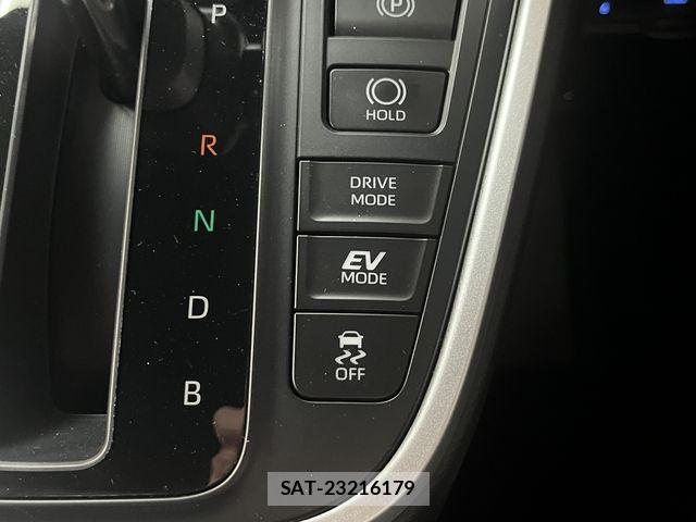 Toyota VOXY HYBRID 2025-11 7360438-19