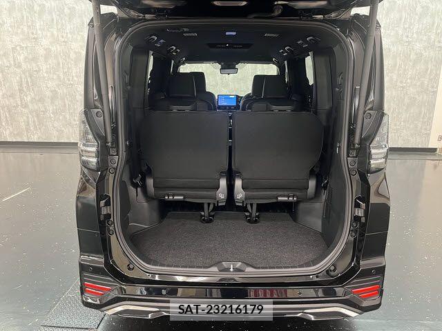 Toyota VOXY HYBRID 2025-11 7360438-20