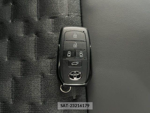 Toyota VOXY HYBRID 2025-11 7360438-25