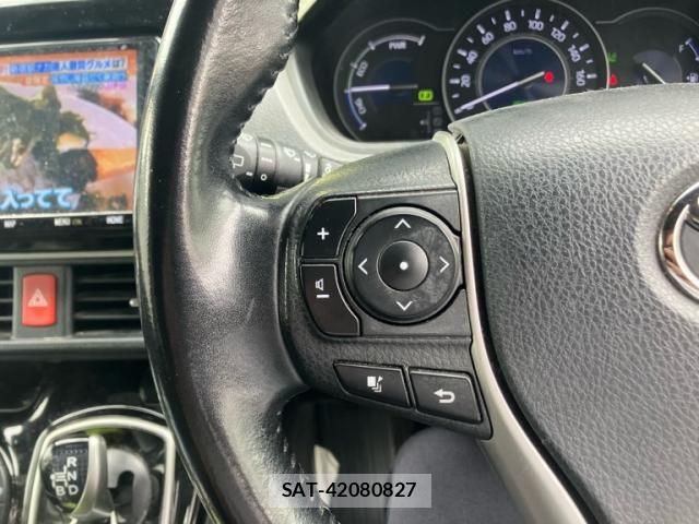 Toyota VOXY HYBRID 2018-12 7360462-12