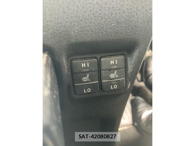 Toyota VOXY HYBRID 2018-12 7360462-17