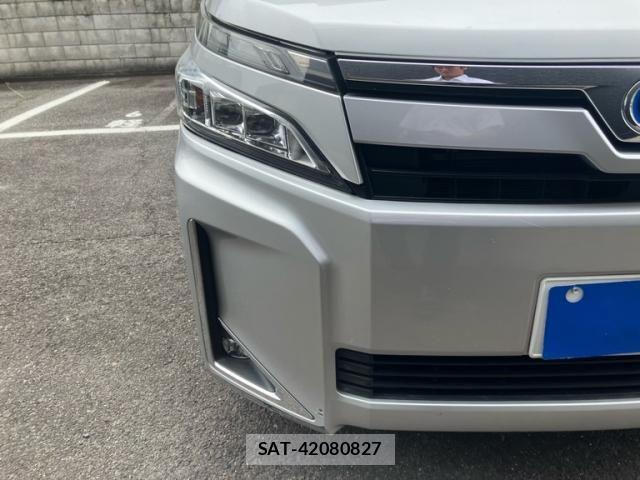 Toyota VOXY HYBRID 2018-12 7360462-4