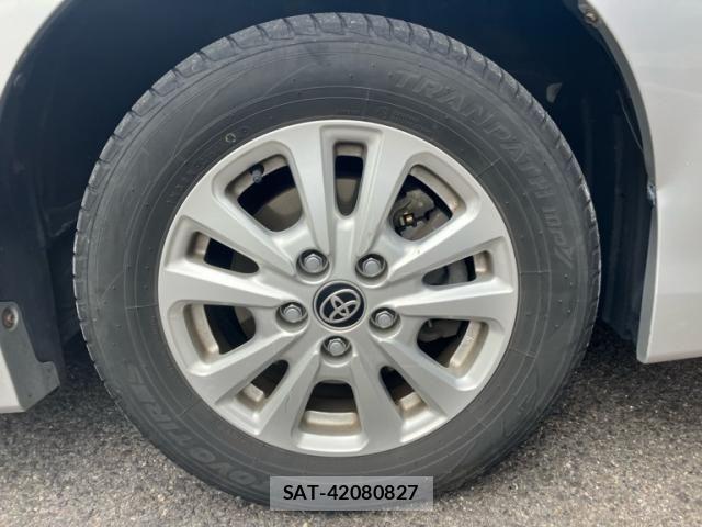 Toyota VOXY HYBRID 2018-12 7360462-6