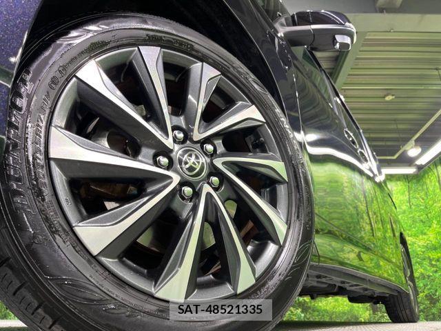 Toyota VOXY HYBRID 2023-07 7360444-13