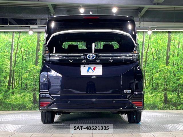 Toyota VOXY HYBRID 2023-07 7360444-15