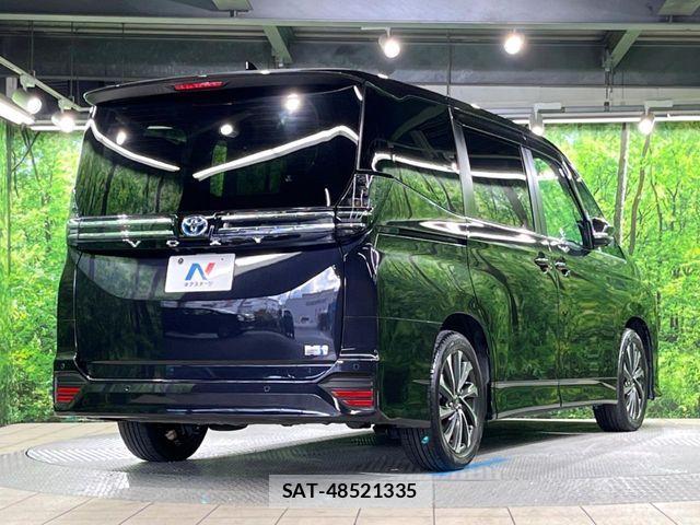 Toyota VOXY HYBRID 2023-07 7360444-17