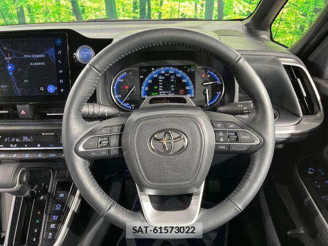 Toyota VOXY HYBRID 2022-03 7360455-11
