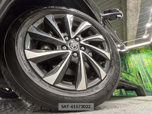 Toyota VOXY HYBRID 2022-03 7360455-13