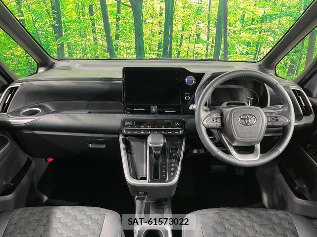Toyota VOXY HYBRID 2022-03 7360455-1