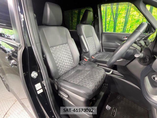 Toyota VOXY HYBRID 2022-03 7360455-7