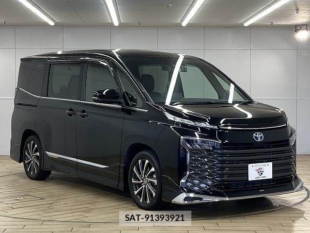 Toyota VOXY HYBRID 2022-12 7360447-14