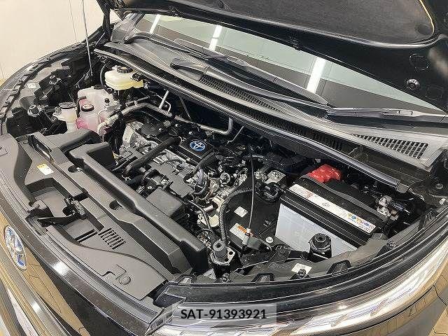 Toyota VOXY HYBRID 2022-12 7360447-17