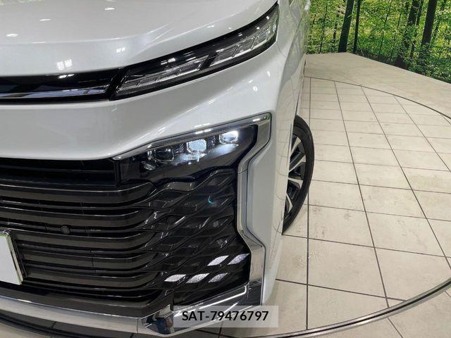 Toyota VOXY HYBRID 2025-09 7360437-12