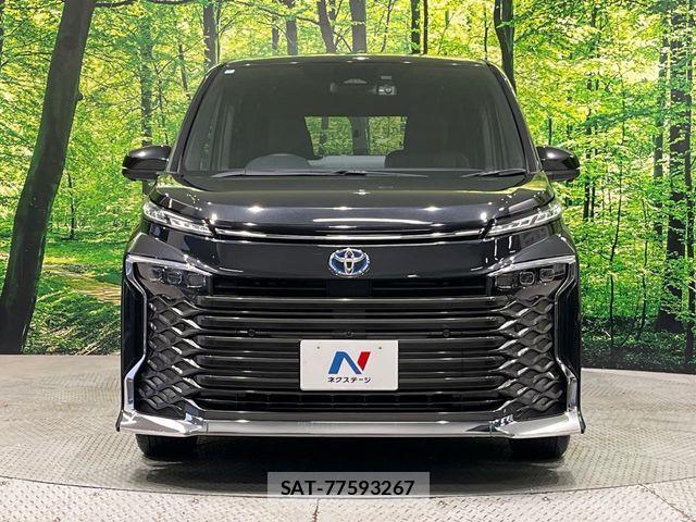 Toyota VOXY HYBRID 2022-06 7360451-15