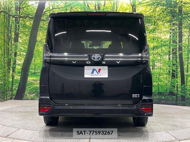 Toyota VOXY HYBRID 2022-06 7360451-16