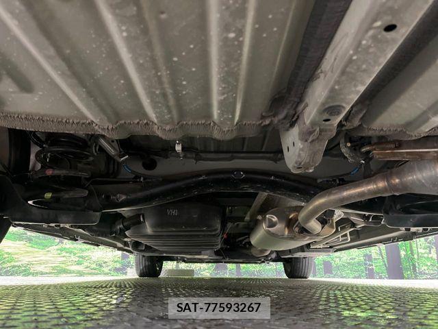Toyota VOXY HYBRID 2022-06 7360451-19