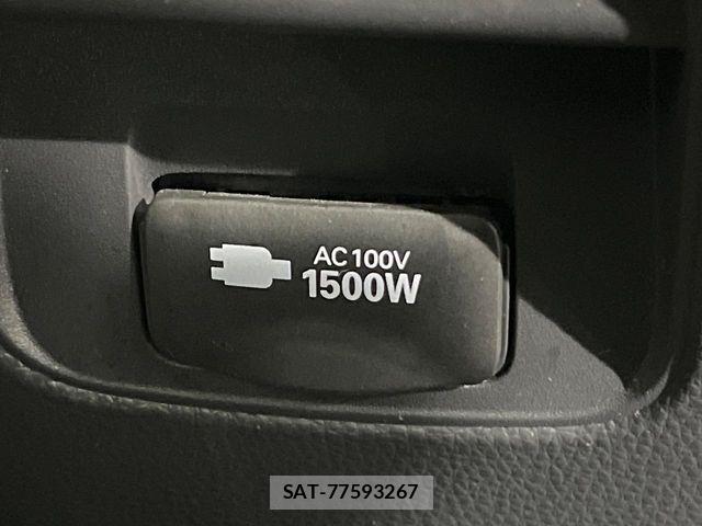 Toyota VOXY HYBRID 2022-06 7360451-6