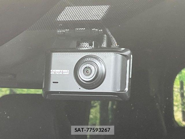 Toyota VOXY HYBRID 2022-06 7360451-7