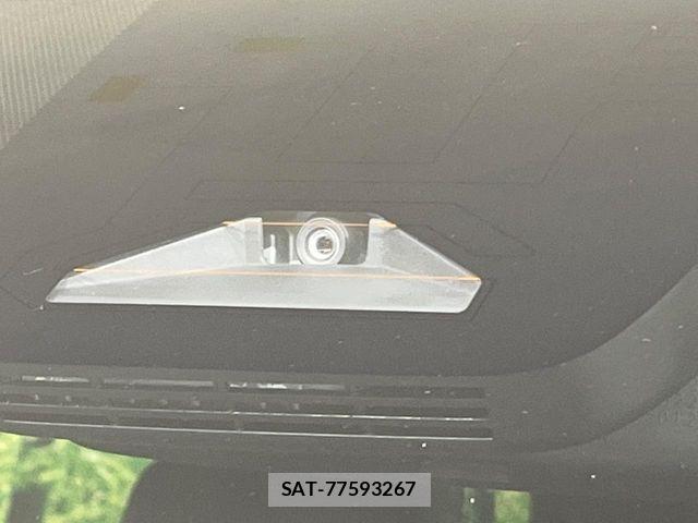 Toyota VOXY HYBRID 2022-06 7360451-8