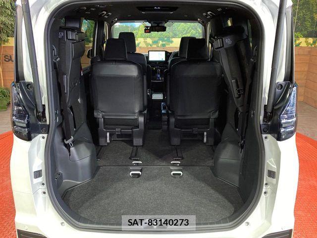 Toyota VOXY HYBRID 2026-02 7360443-10