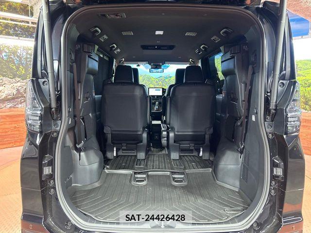 Toyota VOXY HYBRID 2025-10 7360441-10