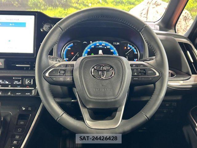 Toyota VOXY HYBRID 2025-10 7360441-11