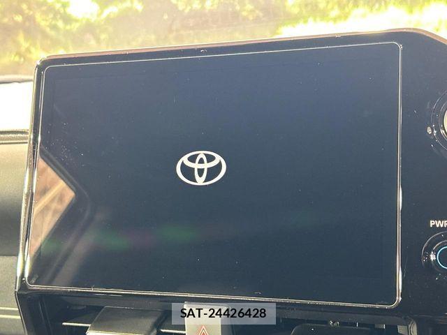 Toyota VOXY HYBRID 2025-10 7360441-2
