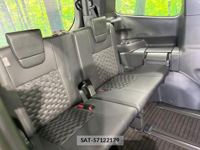 Toyota VOXY HYBRID 2026-01 7360440-9