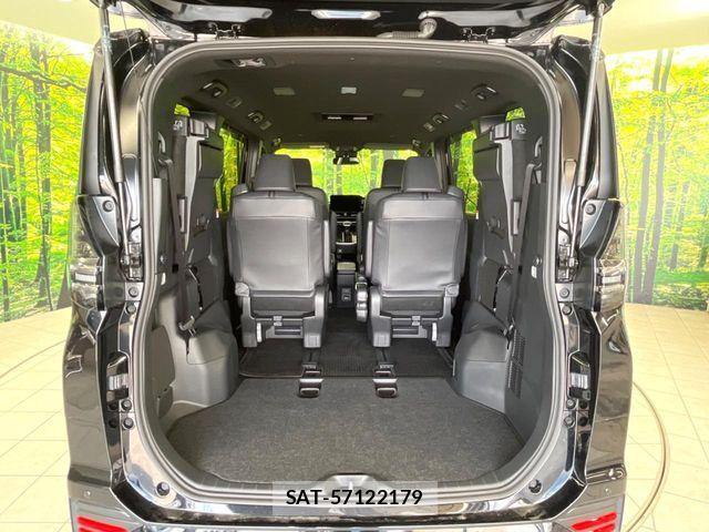 Toyota VOXY HYBRID 2026-01 7360440-10