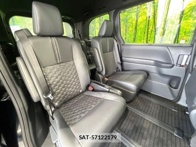 Toyota VOXY HYBRID 2026-01 7360440-8