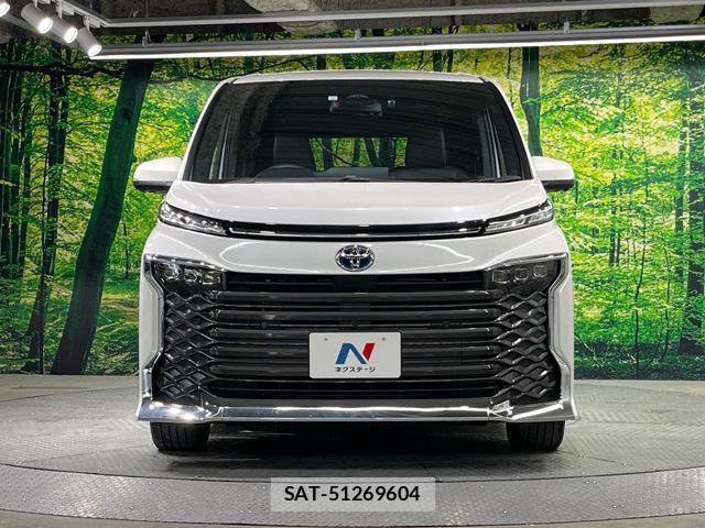Toyota VOXY HYBRID 2023-04 7360446-14