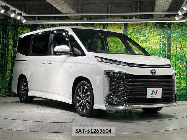 Toyota VOXY HYBRID 2023-04 7360446-16