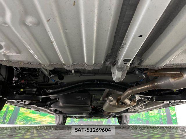 Toyota VOXY HYBRID 2023-04 7360446-19
