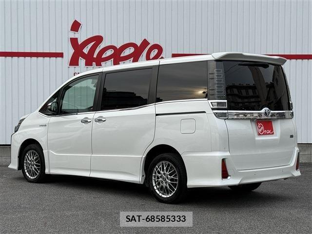 Toyota VOXY HYBRID 2020-01 7360461-1