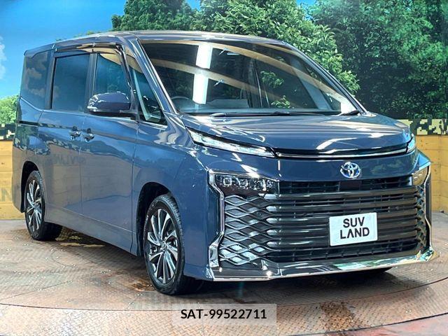 Toyota VOXY HYBRID 2023-05 7360439-15