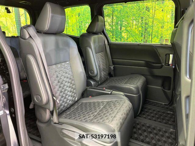 Toyota VOXY HYBRID 2025-05 7360442-7
