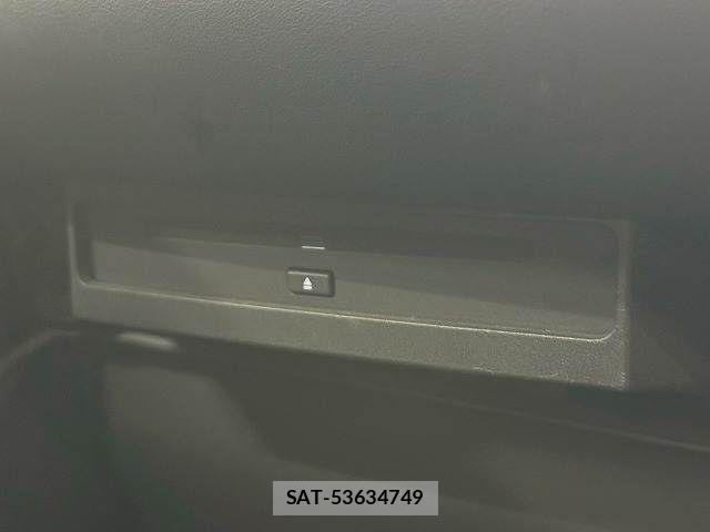 Toyota VOXY HYBRID 2022-09 7360450-14