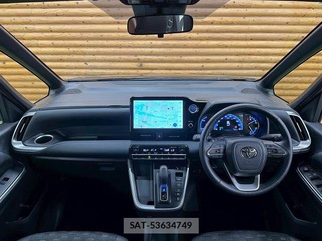Toyota VOXY HYBRID 2022-09 7360450-2