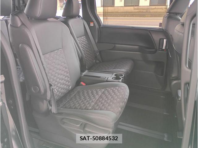 Toyota VOXY HYBRID 2022-06 7360456-16