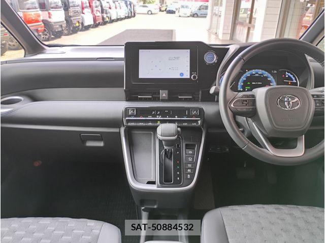 Toyota VOXY HYBRID 2022-06 7360456-1
